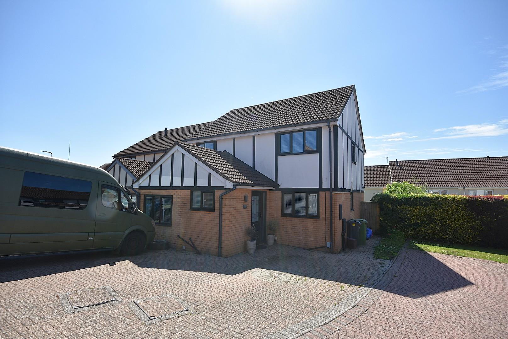 8 Deepfield Close, Cardiff, CF5 4SH